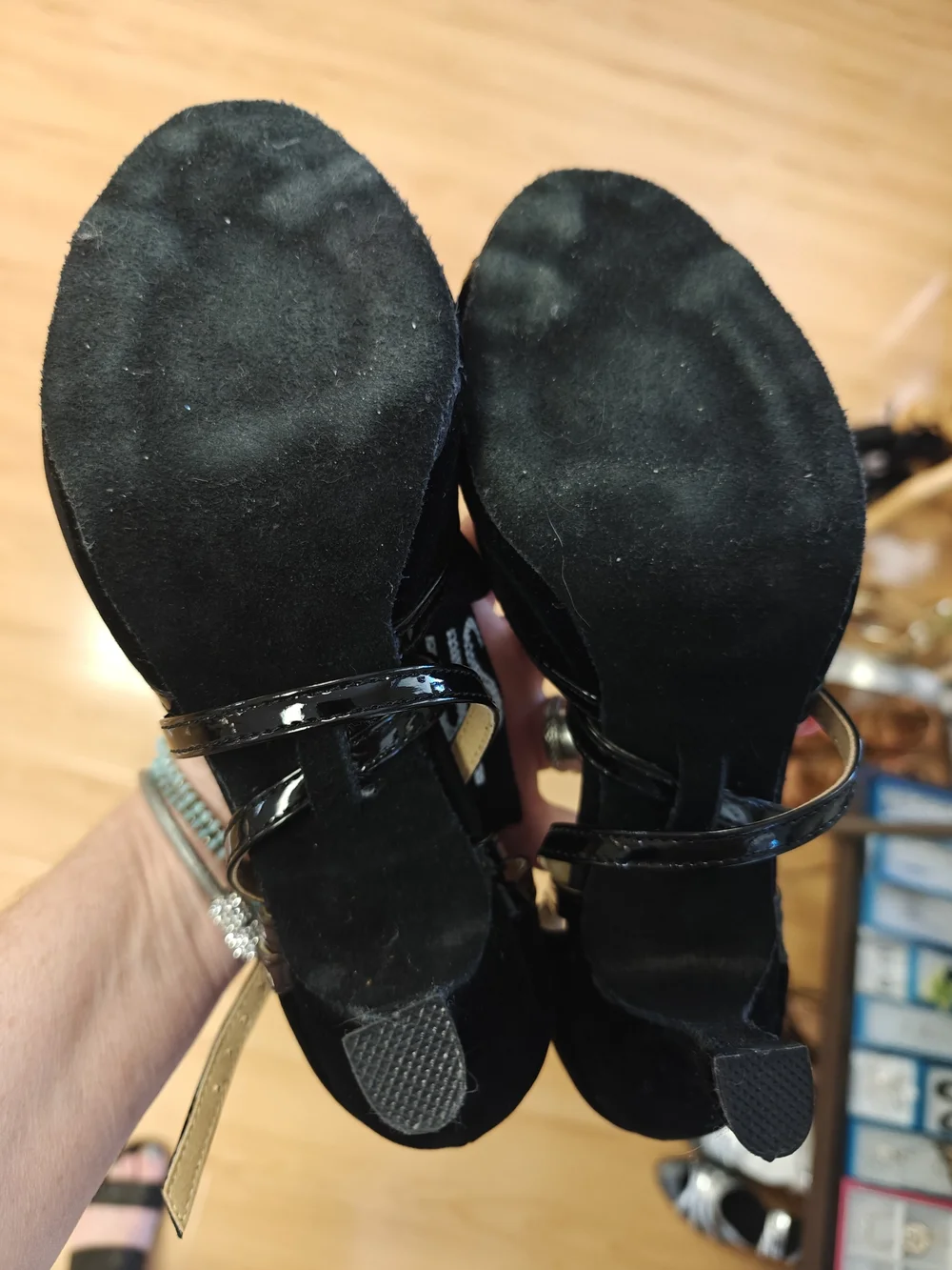 N/A elegant black